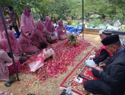 Peringati Hari IBU Tim Penggerak PKK Kota Kendari Ziarah ke Makam Agista Ariyani 