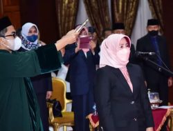 Gubernur Sultra Lantik Nahwa Umar sebagai Pejabat Fungsional Widyaiswara Ahli Utama