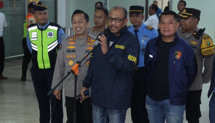 Dua Pelaku Kasus Judi Online Libatkan Pegawai Komdigi Tiba di Bandara Soetta
